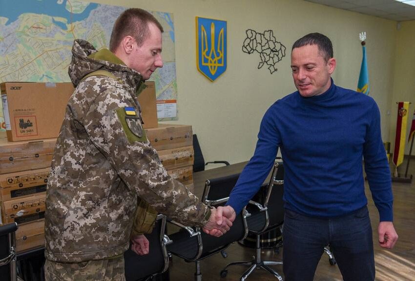 Кам’янське передало військовим необхідне технічне оснащення в рамках програми «Допомога фронту»