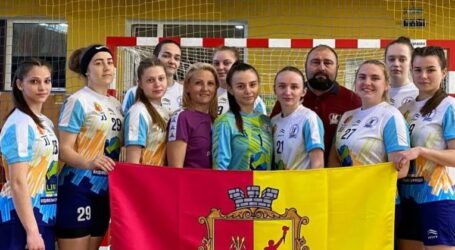 Гандболістки з Кам`янського на другому місті після першого туру чемпіонату України