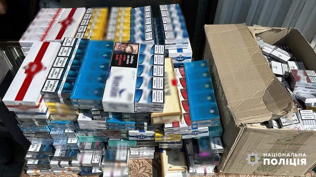 Контрафактних алкоголю та тютюну на понад мільйон гривень вилучено з незаконного обігу у жовтні в Кам'янському районі - ФОТО