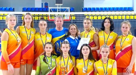 Волейболістки Кам`янської ДЮСШ № 2 стали бронзовими призерками “Кубку Прометея”