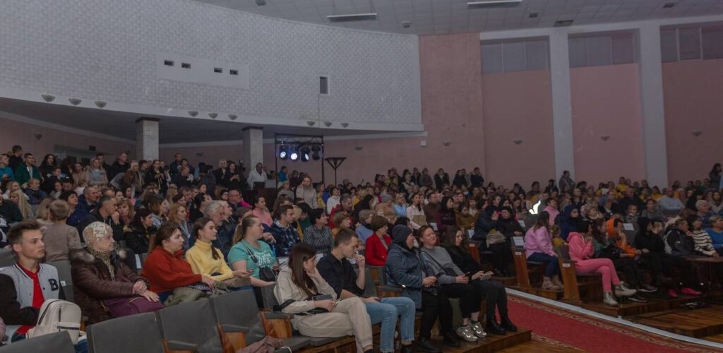 В Кам'янському вже 85 років працює Центр позашкільної роботи та дитячої творчості - ФОТО