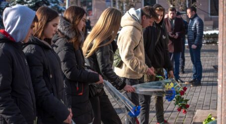 В Кам’янському вшанували пам’ять загиблих героїв на честь Дня Гідності та Свободи