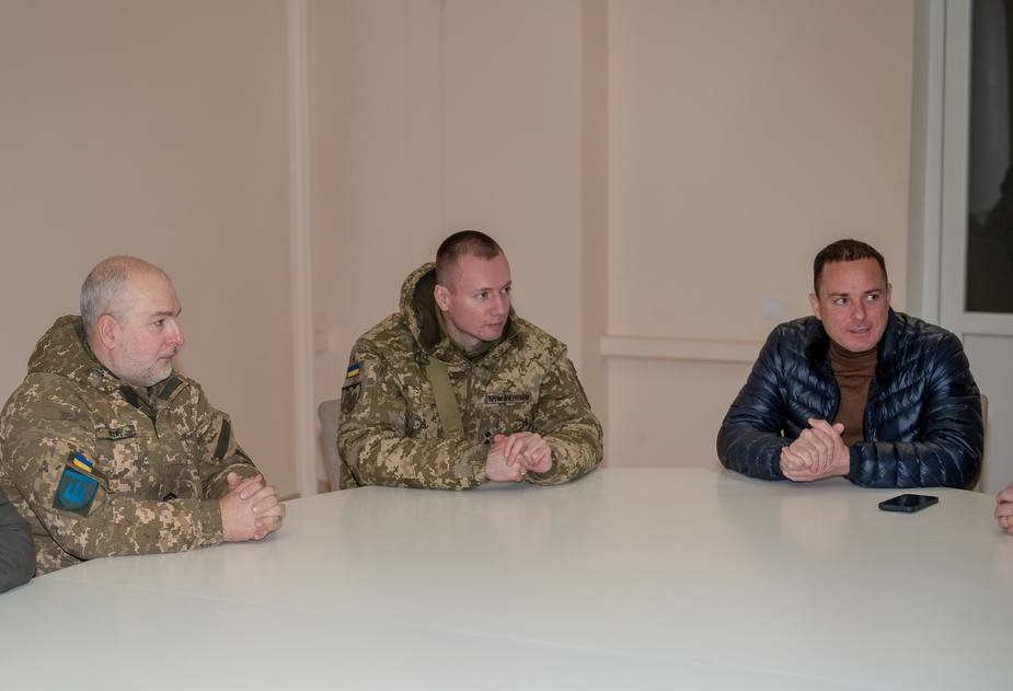 Кам’янське продовжує передавати технічне забезпечення військовим - ФОТО