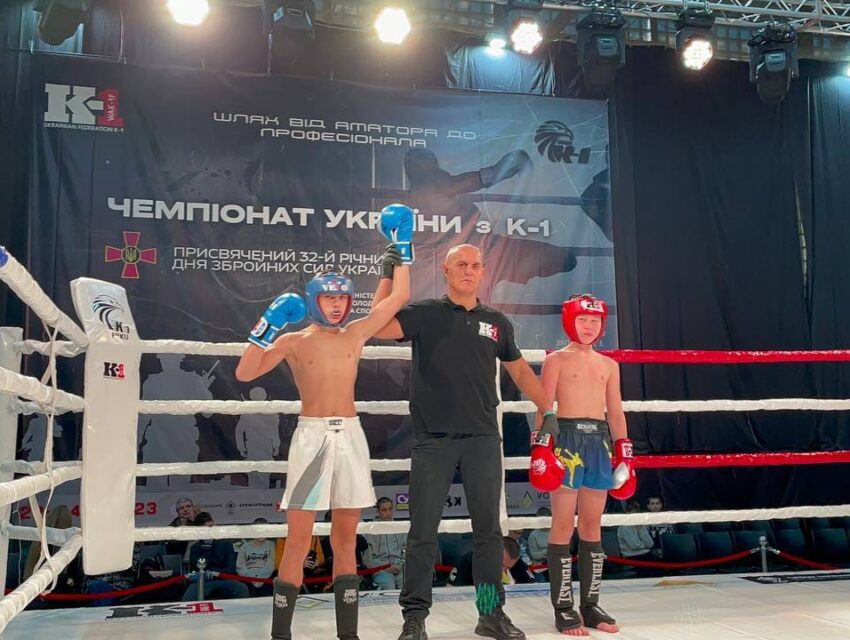 Бійці з Кам`янського стали чемпіонами України з кікбоксингу