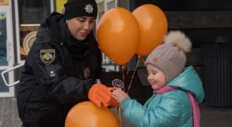 У Кам’янському відбувся флешмоб в рамках всеукраїнської акції «16 днів проти насильства»