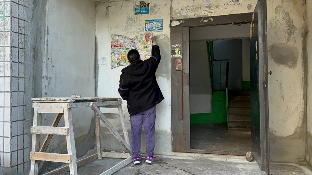 В Кам'янському комунальники продовжують виконувати роботи по заявках мешканців - ФОТО