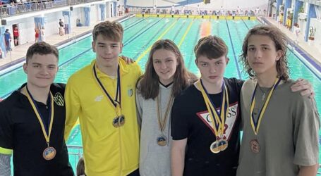 Плавці з Кам`янського завоювали 10 медалей на чемпіонаті України