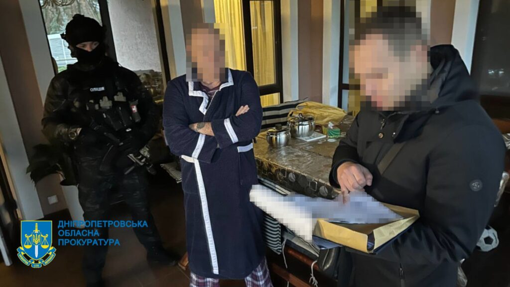На Дніпропетровщині ексчиновник з «кримінальними авторитетами» на незаконно відчужених землях планували побудувати котеджне містечко - ФОТО
