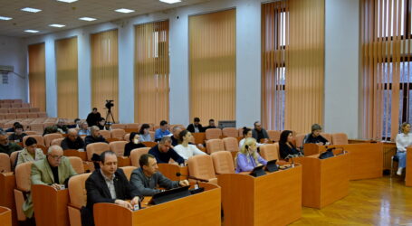 На сесії міськради більшість питань стосувались функціонування навчальних закладів у Кам’янському