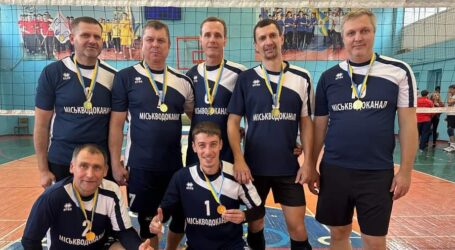 Дві команди з Кам`янського стали переможцями волейбольного турніру у Дніпрі