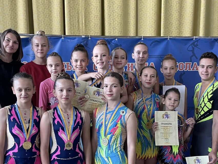 В Кам`янському пройшов чемпіонат Дніпропетровщини зі спортивної акробатики