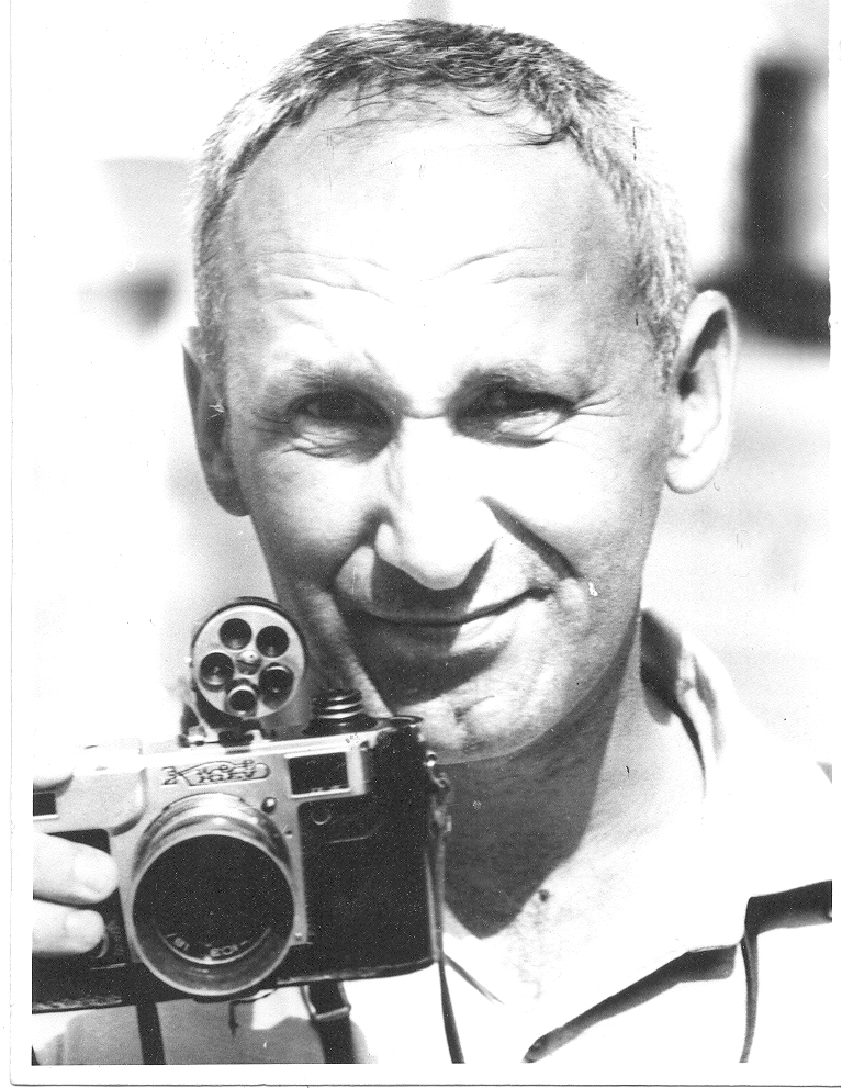 Пам'яті Миколи Болотіна: дивак з фотоапаратом, місцевий Луї де Фюнес та хронікер життя Кам`янського - ФОТО