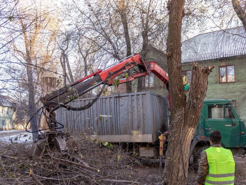 Очільник Кам’янського проконтролював роботи з усунення наслідків негоди