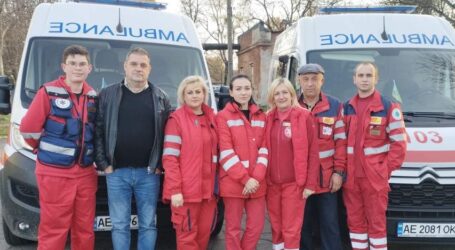В Кам’янському електричка збила двох працівників залізниці