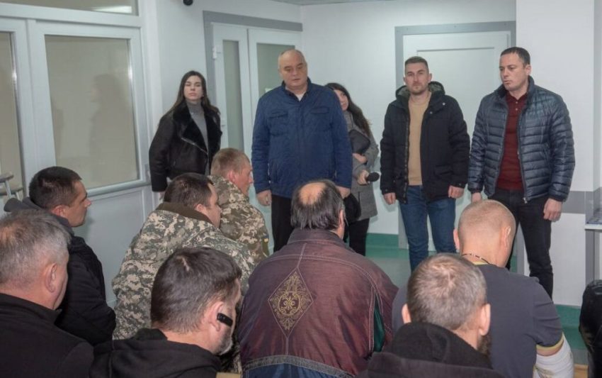 Мер Кам'янського привітав військових напередодні їх професійного свята - ФОТО