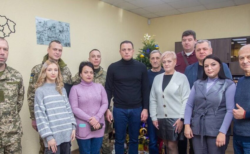 Мер Кам’янського зустрівся з військовими та батьками загиблого героя