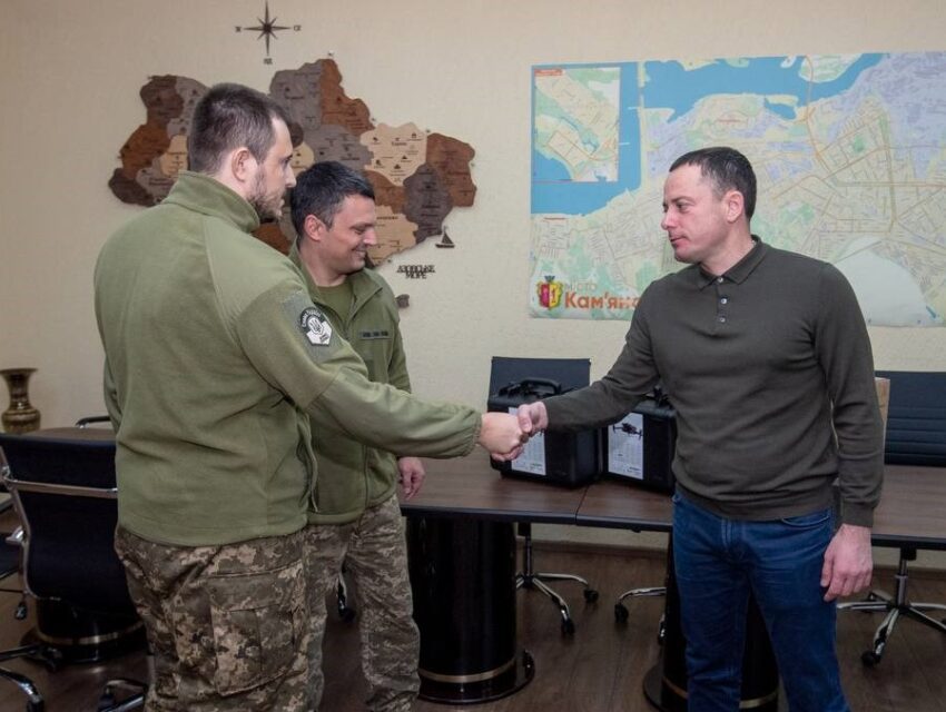 Кам’янське передало чергову допомогу військовим