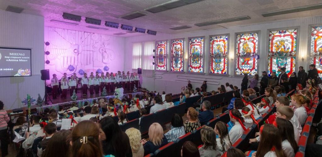 В Кам'янському пройшов фестиваль колядок та щедрівок - ФОТО