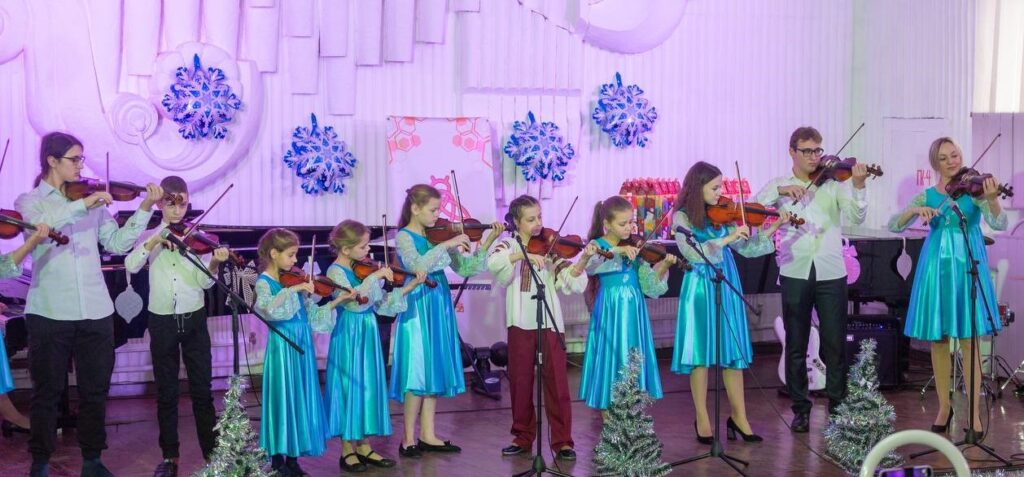 В Кам'янському пройшов фестиваль колядок та щедрівок - ФОТО