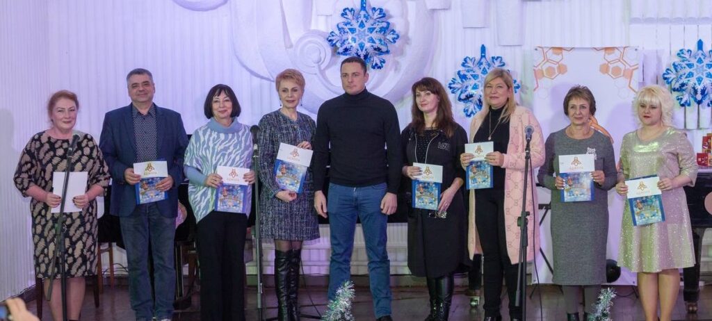 В Кам'янському пройшов фестиваль колядок та щедрівок - ФОТО