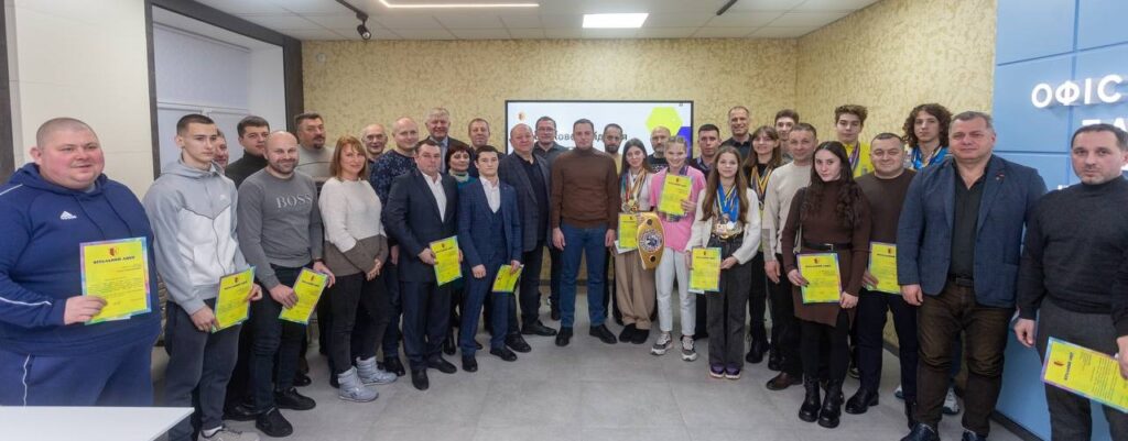 Понад дві тисячі перемог у змаганнях різних рівнів здобули у 2023 році спортсмени Кам'янського - ФОТО