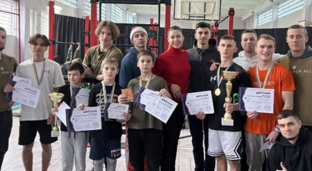 Вʼячеслав Живиця з Камʼянського став переможцем турніру з воркауту