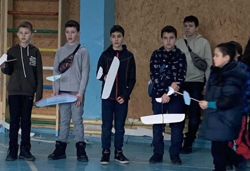В Кам’янському змагались юні авіамоделісти