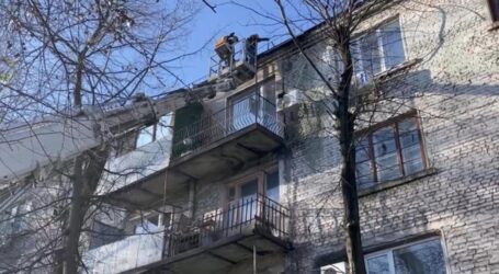 Які роботи комунальники Кам’янського за заявками мешканців виконують взимку