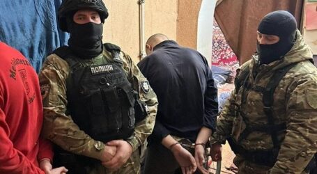 Групу підлітків підозрюють у жорстокому вбивстві безпритульної жінки та інших нападах на людей у Дніпрі (ВІДЕО)