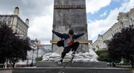 Більшість українців не будує плани на майбутнє, а більш третини намагаються жити повноцінним життям