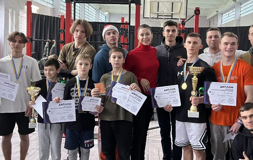 Вʼячеслав Живиця з Камʼянського став переможцем турніру з воркауту