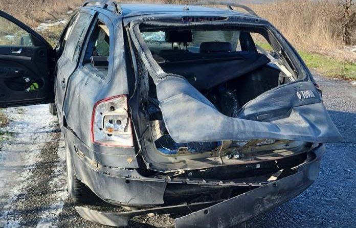 На Дніпропетровщині під ворожий дрон потрапила автівка, постраждали дві людини