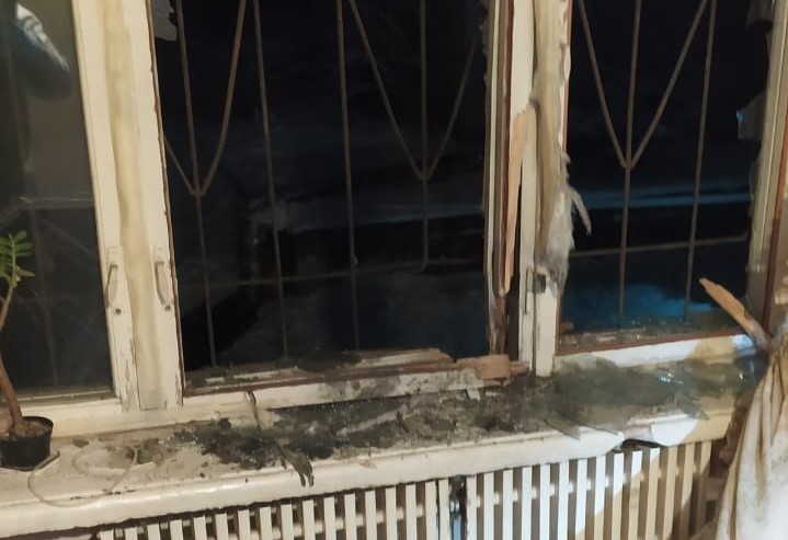 Хотів підірвати знайомого: в багатоквартирному будинку в центрі Кам'янського вибухнула граната - ФОТО