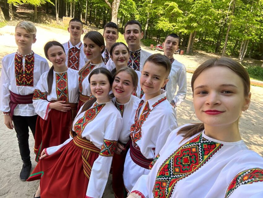 Молодь Кам’янського запрошують до участі в конкурсі української пісні
