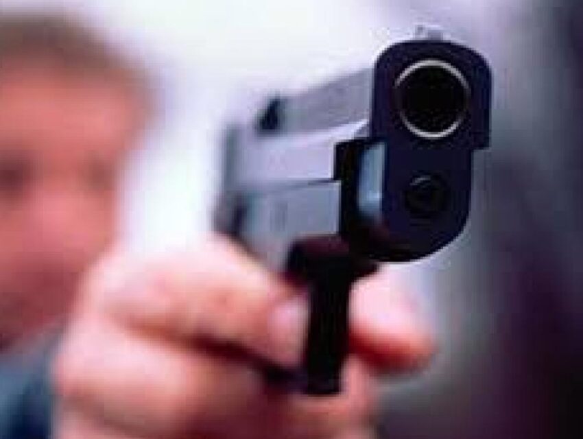 Вулична сварка з застосуванням зброї закінчилась каліцтвом потерпілого: в Кам’янському суд виніс вирок обвинуваченому у стрілянині