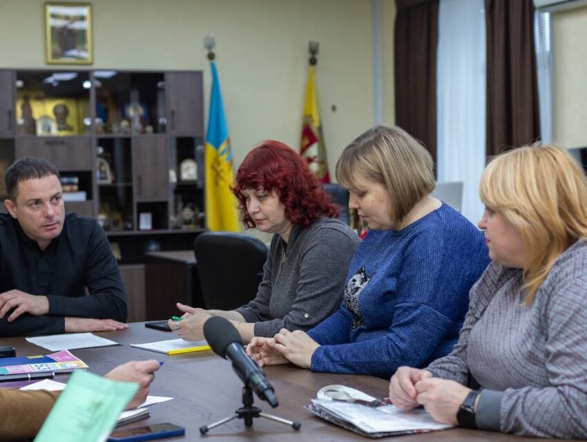 Громадські активісти, що опікуються людьми з інвалідністю, звернулись за допомогою до мера Кам’янського