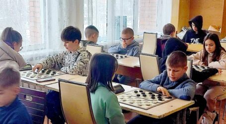 Чемпіонами Кам`янського з шашок-64 стали Марія Діденко і Максим Кривоніс