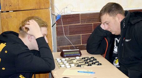 В Кам`янському відбувся четвертий тур чемпіонату міста з шашок