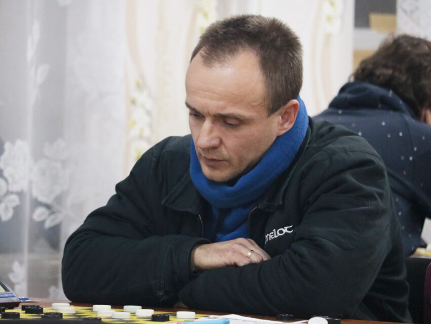 В Кам’янському стартував чемпіонат міста з шашок