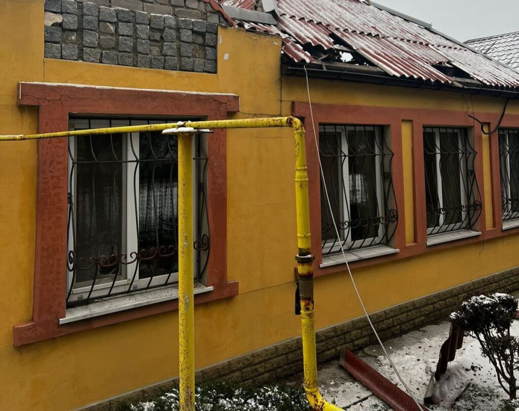 У Павлограді на Дніпропетровщині внаслідок ранкового ракетного удару загинула жінка - ФОТО