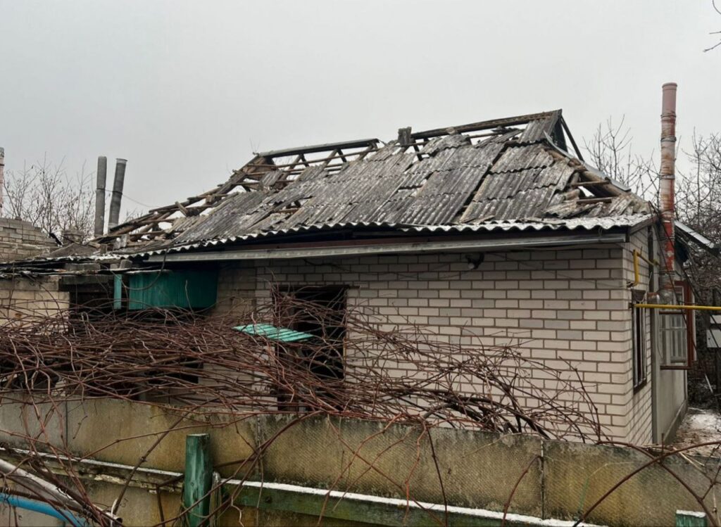 У Павлограді на Дніпропетровщині внаслідок ранкового ракетного удару загинула жінка - ФОТО