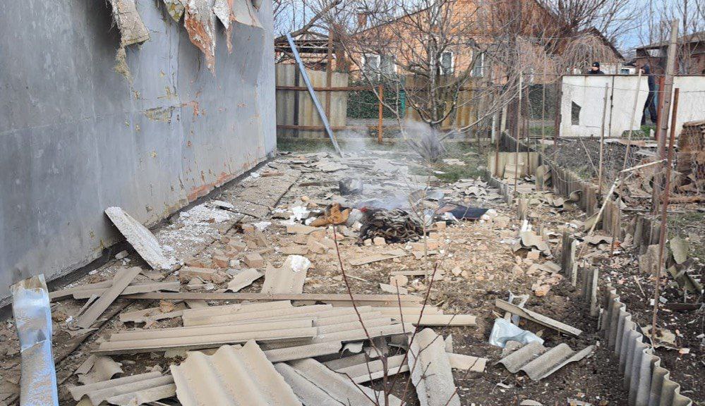Внаслідок ранкових ворожих обстрілів на Дніпропетровщині одна людина загинула, дві поранені - ФОТО