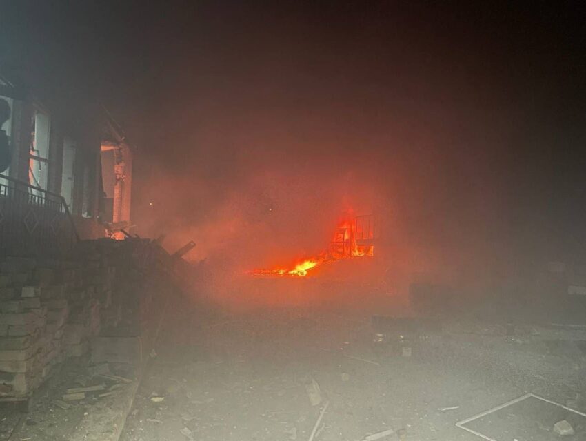 Ввечері та вночі вороги атакували Дніпропетровщину безпілотниками та артилерією