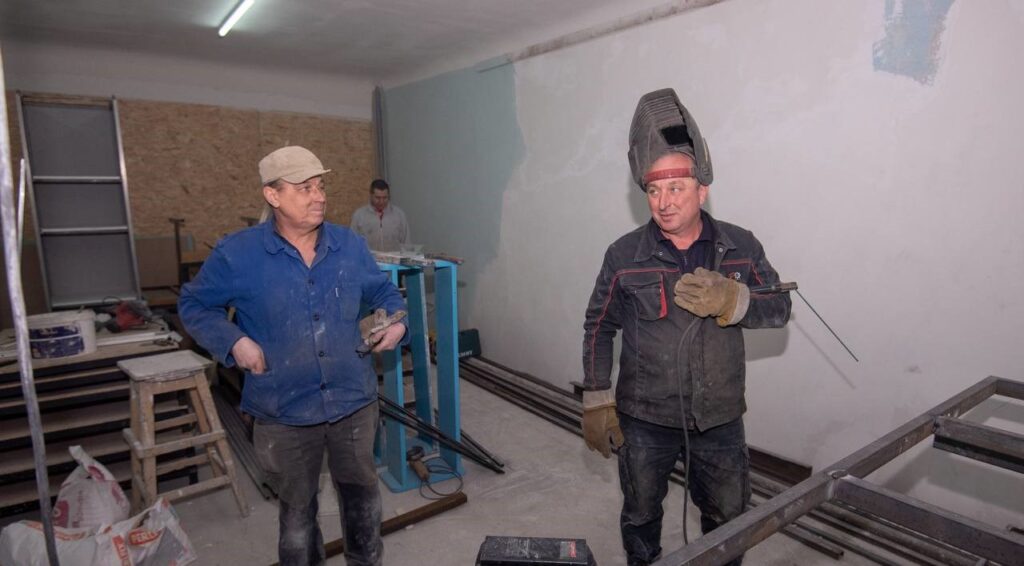 В Театрі ляльок у Кам'янському облаштують укриття для безпеки маленьких глядачів - ФОТО