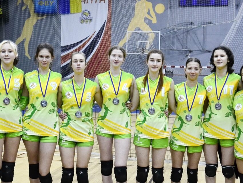 Команда волейболісток Кам`янського посіла друге місце на турніру в Дніпрі