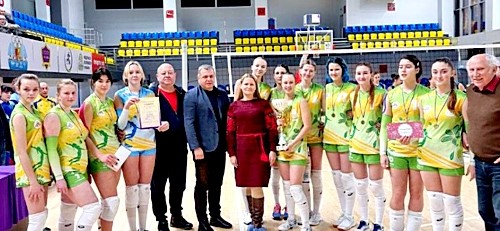 Спортсменки з ДЮСШ №2 здобули перемогу на волейбольному Кубку міського голови у Кам’янському