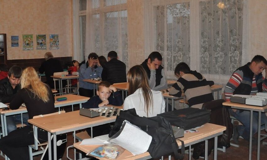 Результати третього туру чемпіонату Кам`янського з шашок