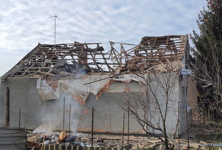 Внаслідок ранкових ворожих обстрілів на Дніпропетровщині одна людина загинула, дві поранені