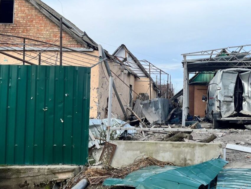 Внаслідок ворожих артобстрілів на Дніпропетровщині постраждали двоє чоловіків