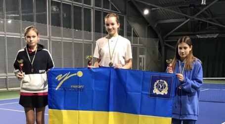 Тенісисти з Кам’янського Аріана Багбая і Владислав Андреєв стали бронзовими призерами турніру FERREXPO CUP